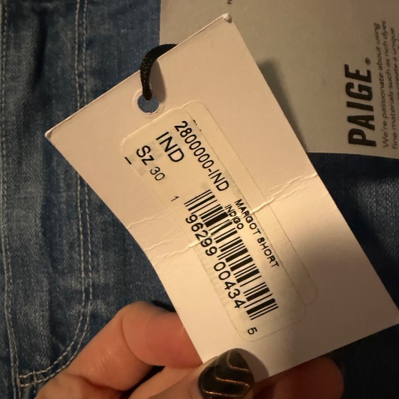 Paige Margot Short in Indigo Size 30 - Picture 2 of 6